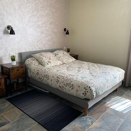 Studio Independant Avec Piscine Et Jardin L'Abergement-Sainte-Colombe Esterno foto