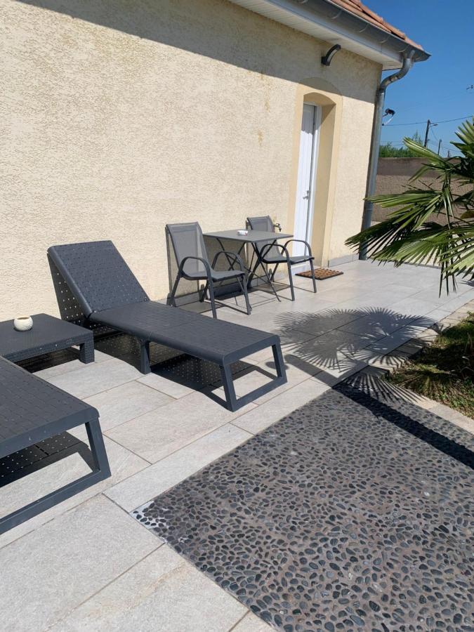 Studio Independant Avec Piscine Et Jardin L'Abergement-Sainte-Colombe Esterno foto