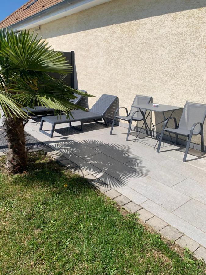 Studio Independant Avec Piscine Et Jardin L'Abergement-Sainte-Colombe Esterno foto